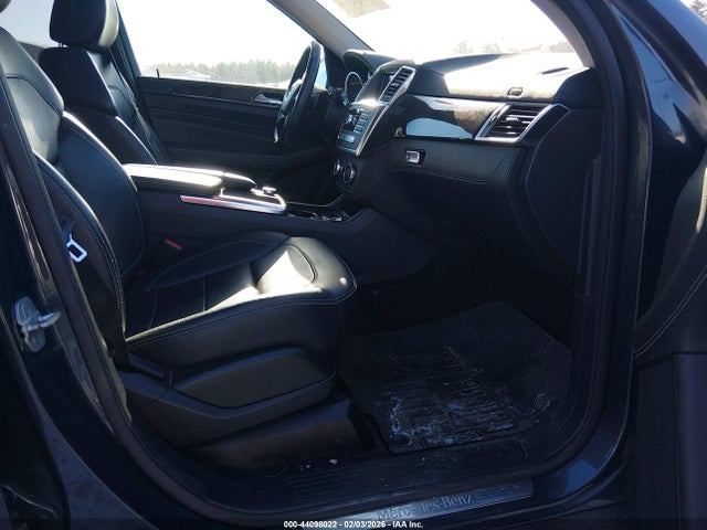 44098022 :رقم المزاد ، 4JGDA7DB1DA100686 vin ، 2013 Mercedes-benz Ml 550 4matic مزاد بيع