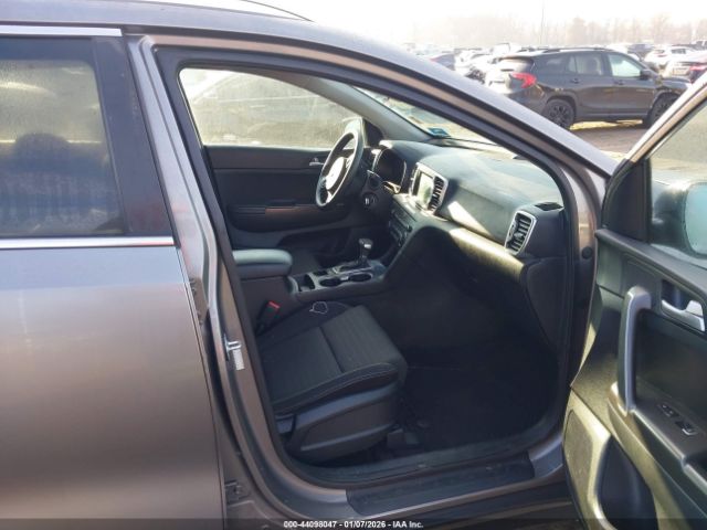 2018 KIA SPORTAGE KNDPMCAC2J7463389 Photo 4