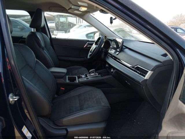 2023 MITSUBISHI OUTLANDER JA4J4UA88PZ024745 Photo 4