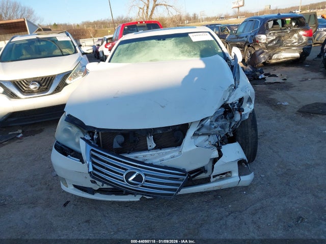 44098118 :رقم المزاد ، JTHBK1EG0B2457041 vin ، 2011 Lexus Es 350 مزاد بيع