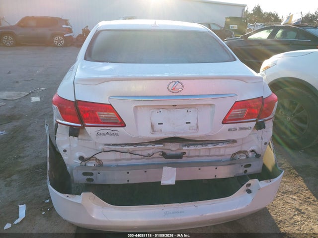 44098118 :رقم المزاد ، JTHBK1EG0B2457041 vin ، 2011 Lexus Es 350 مزاد بيع