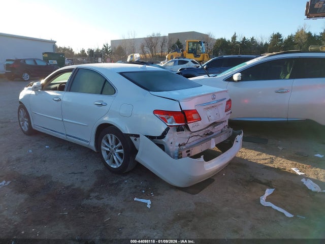 44098118 :رقم المزاد ، JTHBK1EG0B2457041 vin ، 2011 Lexus Es 350 مزاد بيع