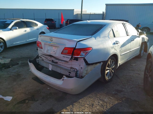 44098118 :رقم المزاد ، JTHBK1EG0B2457041 vin ، 2011 Lexus Es 350 مزاد بيع
