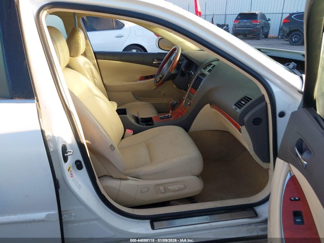 44098118 :رقم المزاد ، JTHBK1EG0B2457041 vin ، 2011 Lexus Es 350 مزاد بيع