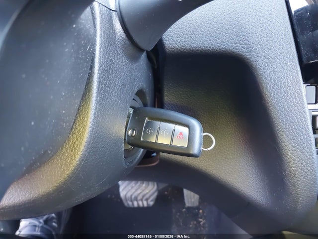 JN1BJ1CRXKW353810 Nissan Rogue Sport S