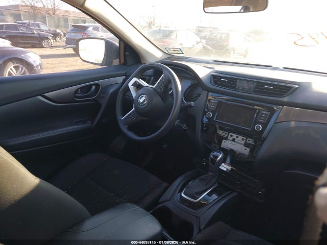 JN1BJ1CRXKW353810 Nissan Rogue Sport S