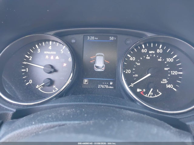 JN1BJ1CRXKW353810 Nissan Rogue Sport S