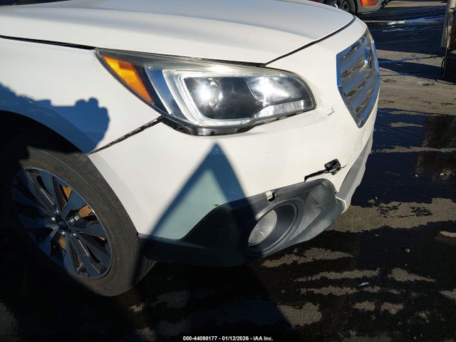 Aukcja sprzedaży 2017 Subaru Outback 2.5i Limited, vin: 4S4BSANC2H3322382, numer aukcji: 44098177