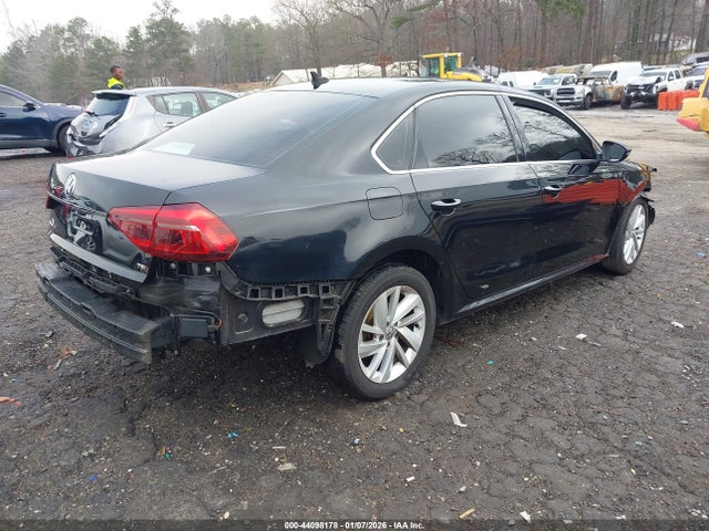 Aukcja sprzedaży 2018 Volkswagen Passat 2.0t Se, vin: 1VWBA7A32JC036101, numer aukcji: 44098178