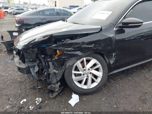 Aukcja sprzedaży 2018 Volkswagen Passat 2.0t Se, vin: 1VWBA7A32JC036101, numer aukcji: 44098178