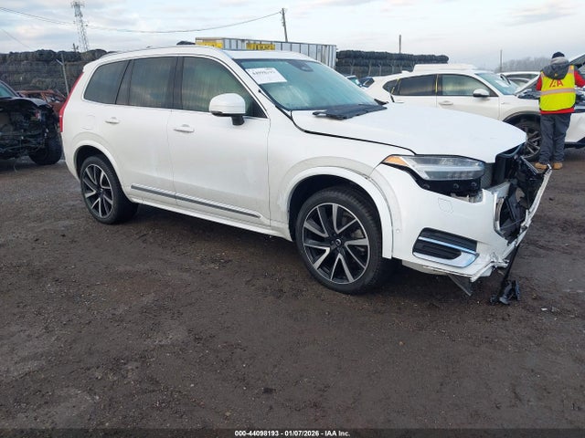 2023 VOLVO XC90 YV40621N2P1943349