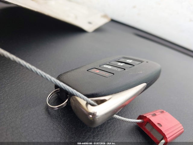 44098198 :رقم المزاد ، JTHBK1GG1F2190849 vin ، 2015 Lexus Es 350 مزاد بيع
