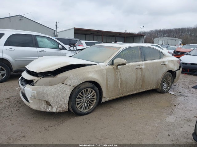 44098198 :رقم المزاد ، JTHBK1GG1F2190849 vin ، 2015 Lexus Es 350 مزاد بيع
