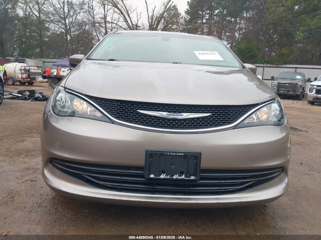 2C4RC1DGXHR550769 Chrysler Pacifica Touring