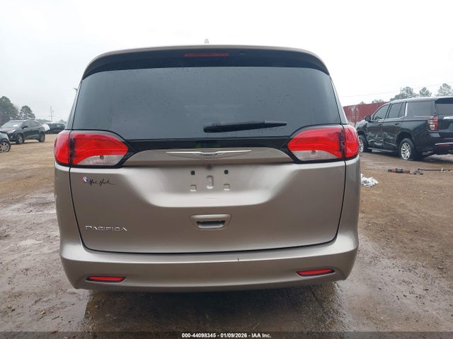 2C4RC1DGXHR550769 Chrysler Pacifica Touring