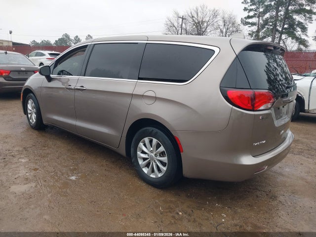 2C4RC1DGXHR550769 Chrysler Pacifica Touring