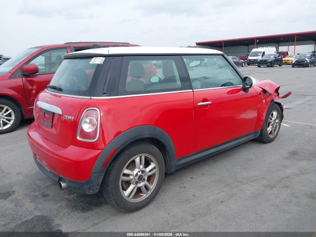 2012 MINI COOPER WMWSU3C57CT368715 Photo 3