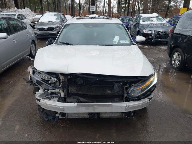 44098394 :رقم المزاد ، 1HGCV2F58JA021382 vin ، 2018 Honda Accord Ex-l 2.0t مزاد بيع