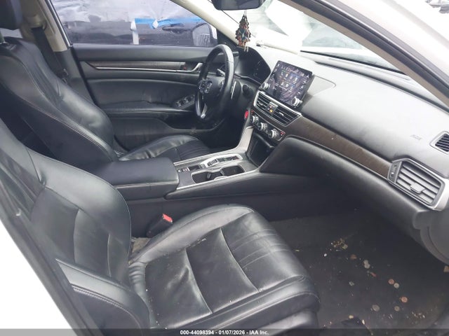 44098394 :رقم المزاد ، 1HGCV2F58JA021382 vin ، 2018 Honda Accord Ex-l 2.0t مزاد بيع