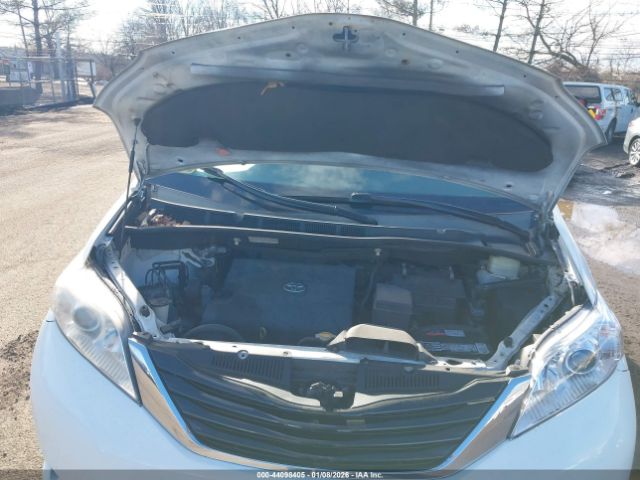 2016 TOYOTA SIENNA 5TDKK3DC0GS696259 Photo 9