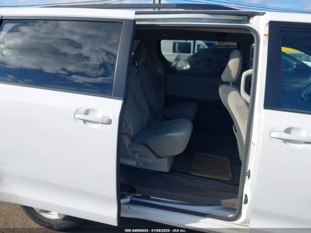 2016 TOYOTA SIENNA 5TDKK3DC0GS696259 Photo 7