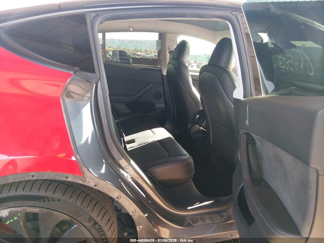 2023 TESLA MODEL Y 7SAYGDEF7PF887503 Photo 7