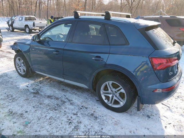 2018 AUDI Q5 WA1ANAFY7J2127918 Photo 2