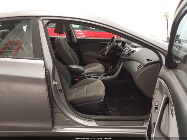KMHDH4AE4FU300326 Hyundai ELANTRA SE