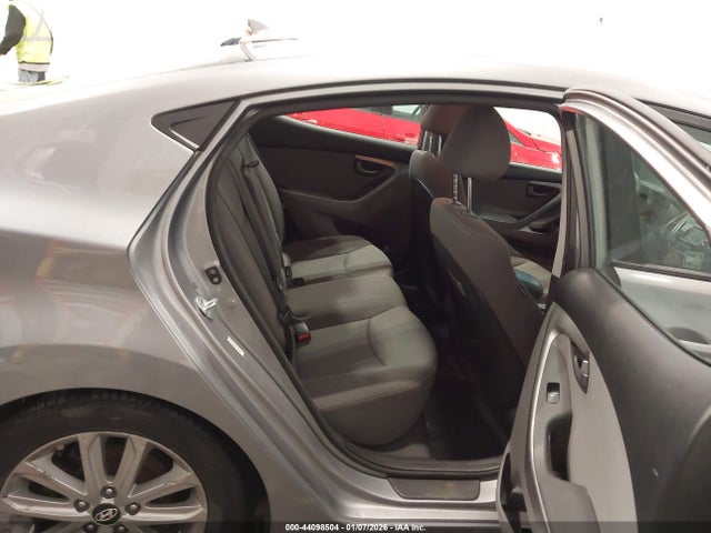 KMHDH4AE4FU300326 Hyundai ELANTRA SE