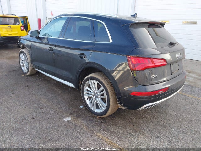2018 AUDI Q5 WA1CNAFY8J2247509 Photo 2