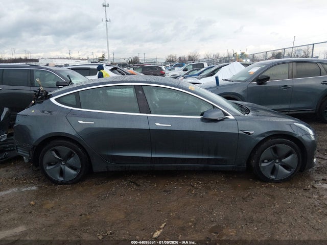 5YJ3E1EB8KF452040 Tesla Model 3 Long Range/performance