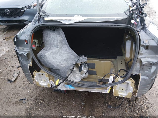 5YJ3E1EB8KF452040 Tesla Model 3 Long Range/performance