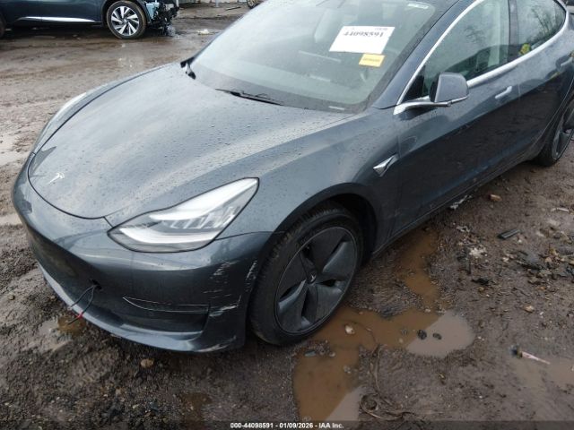 2019 TESLA MODEL 3 5YJ3E1EB8KF452040 Photo 1