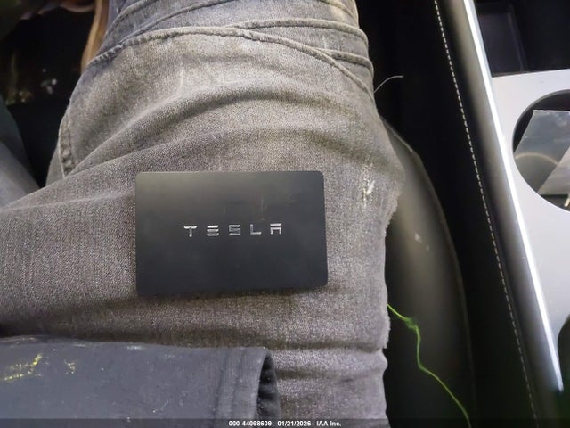 2021 TESLA MODEL Y 5YJYGDEE2MF209015 Photo 10