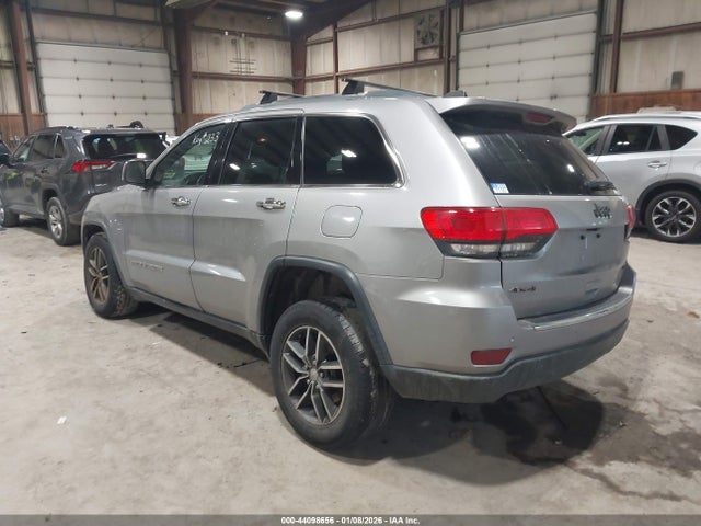2017 JEEP GRAND CHEROKEE 1C4RJFBG6HC946504 Photo 2
