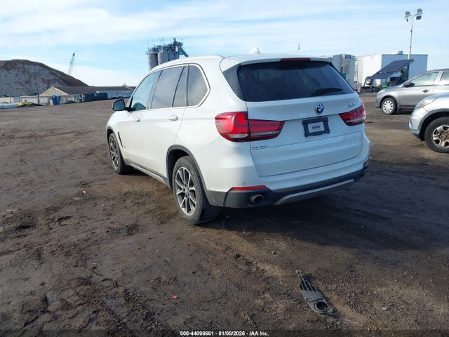 2017 BMW X5 5UXKR0C37H0V78059 Photo 2
