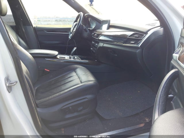 2017 BMW X5 5UXKR0C37H0V78059 Photo 4
