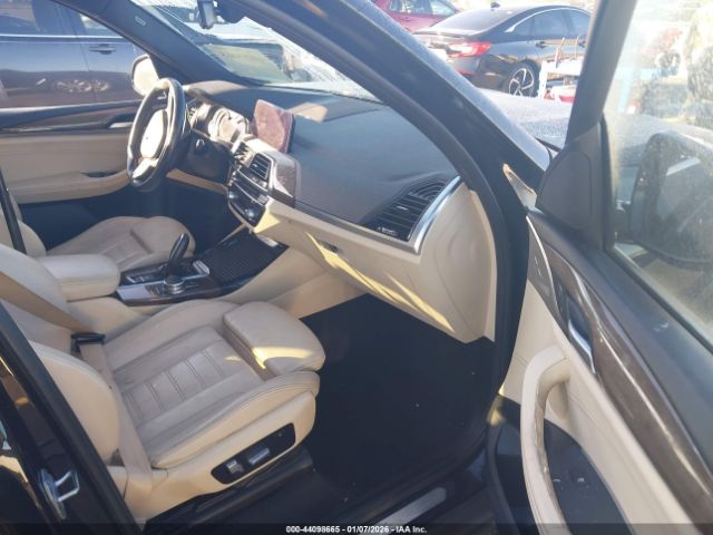 2018 BMW X3 5UXTR9C57JLD66165 Photo 4