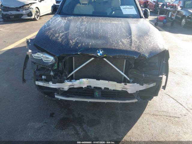 2018 BMW X3 5UXTR9C57JLD66165 Photo 5