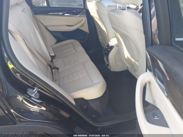 2018 BMW X3 5UXTR9C57JLD66165 Photo 7