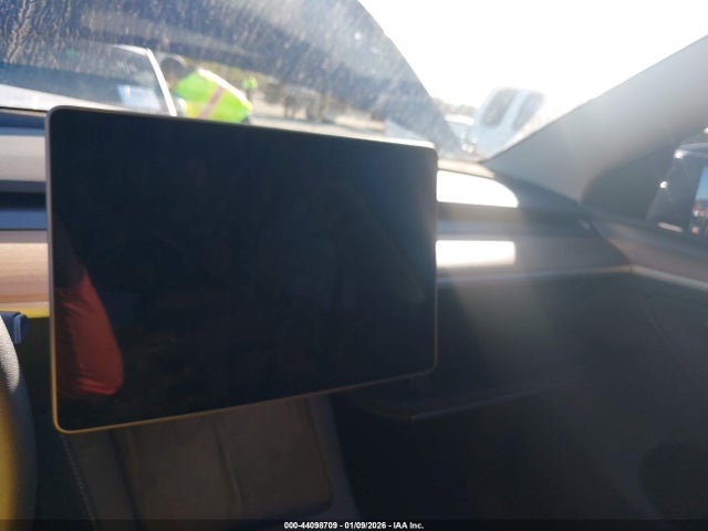 2025 TESLA MODEL Y 7SAYGDED5SA375484 Photo 6