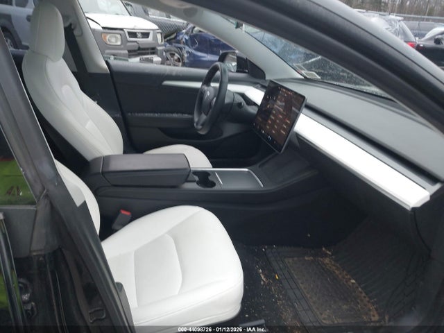 2021 TESLA MODEL 3 5YJ3E1EA6MF982811 Photo 4