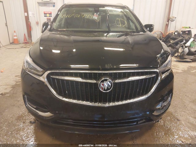 44098744 :رقم المزاد ، 5GAERBKW7JJ165730 vin ، 2018 Buick Enclave Essence مزاد بيع