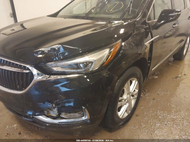 44098744 :رقم المزاد ، 5GAERBKW7JJ165730 vin ، 2018 Buick Enclave Essence مزاد بيع