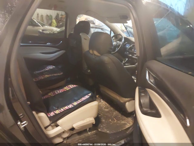 44098744 :رقم المزاد ، 5GAERBKW7JJ165730 vin ، 2018 Buick Enclave Essence مزاد بيع