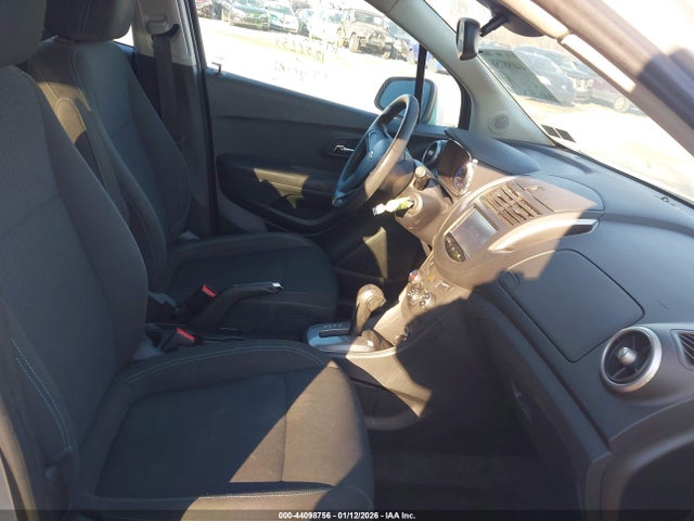 KL7CJPSB7FB182632 Chevrolet Trax 1ls