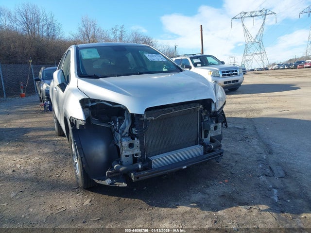 KL7CJPSB7FB182632 Chevrolet Trax 1ls