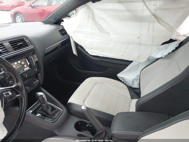 3VWD17AJ0FM335860 Volkswagen Jetta 1.8t Sport