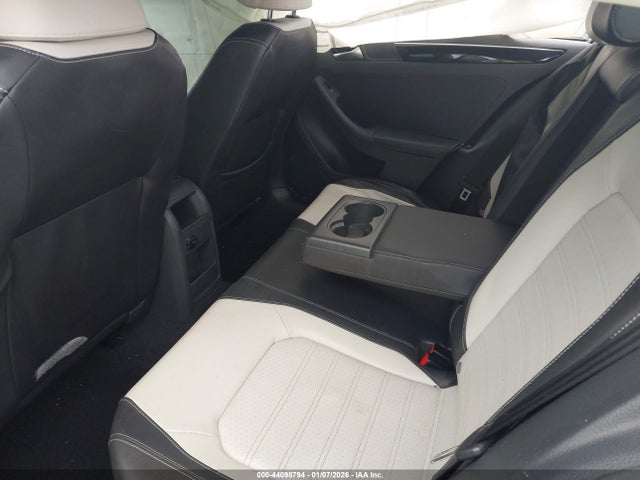 3VWD17AJ0FM335860 Volkswagen Jetta 1.8t Sport