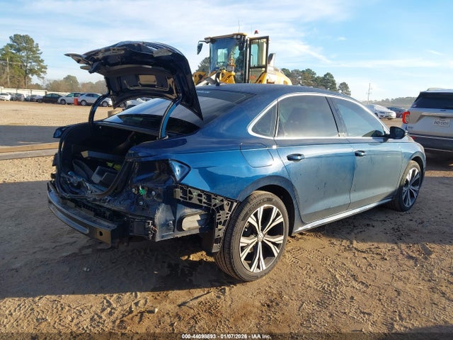 2021 VOLKSWAGEN PASSAT 1VWSA7A35MC004845 Photo 3